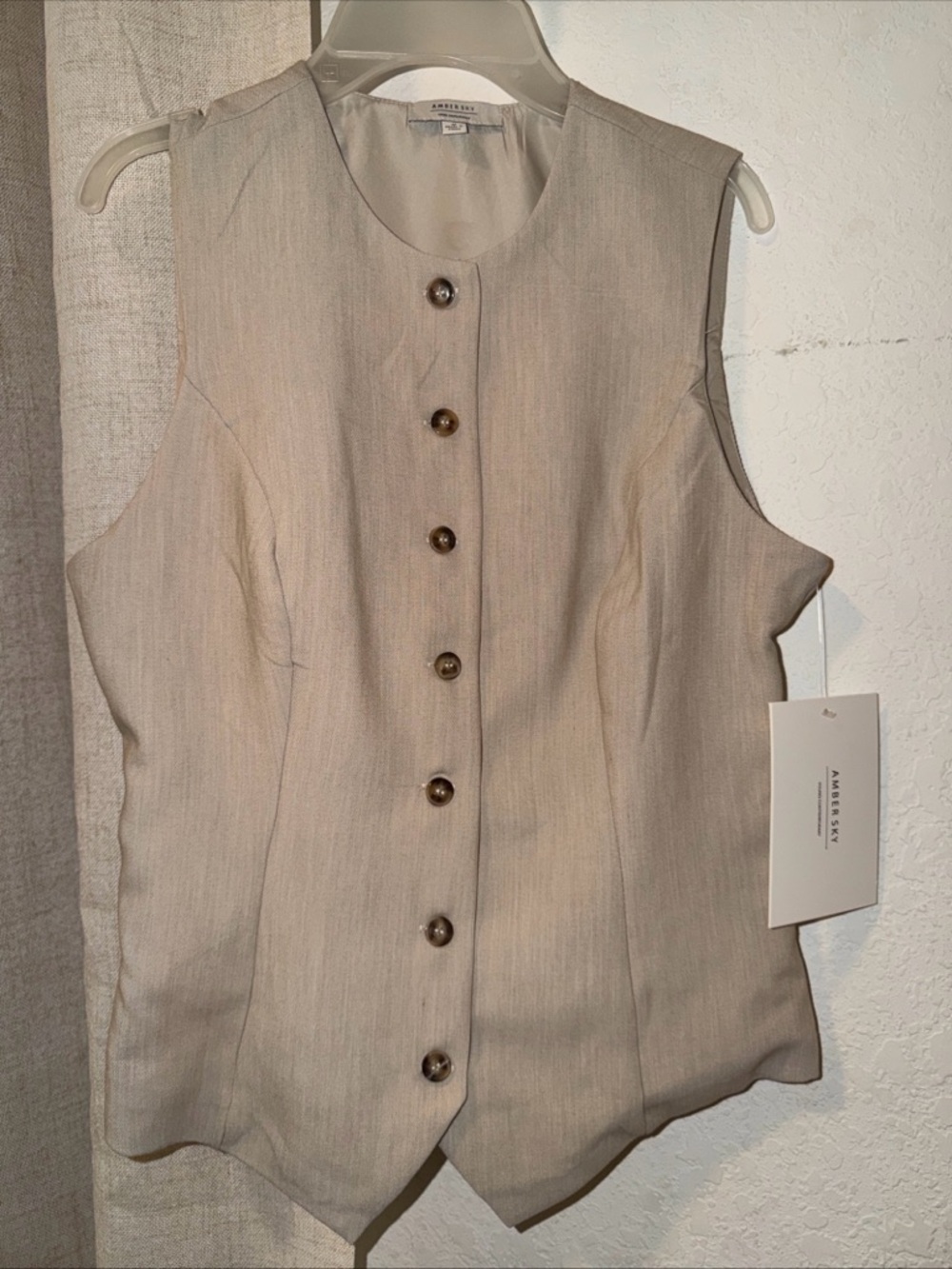 Aritzia Beige Sleeveless Button-Front Vest